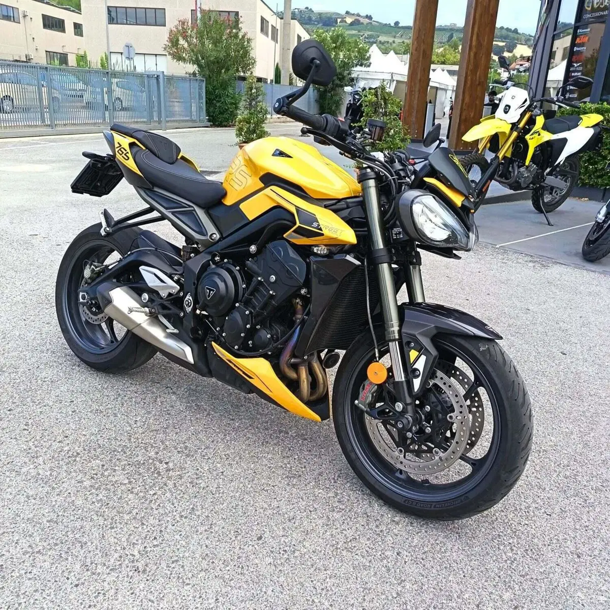 Triumph Street Triple 765 RS (2023 - 26) (8)