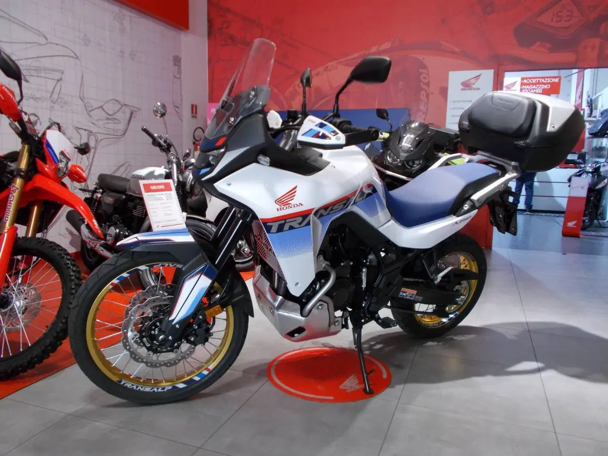 Honda Transalp XL750 (2025) (3)