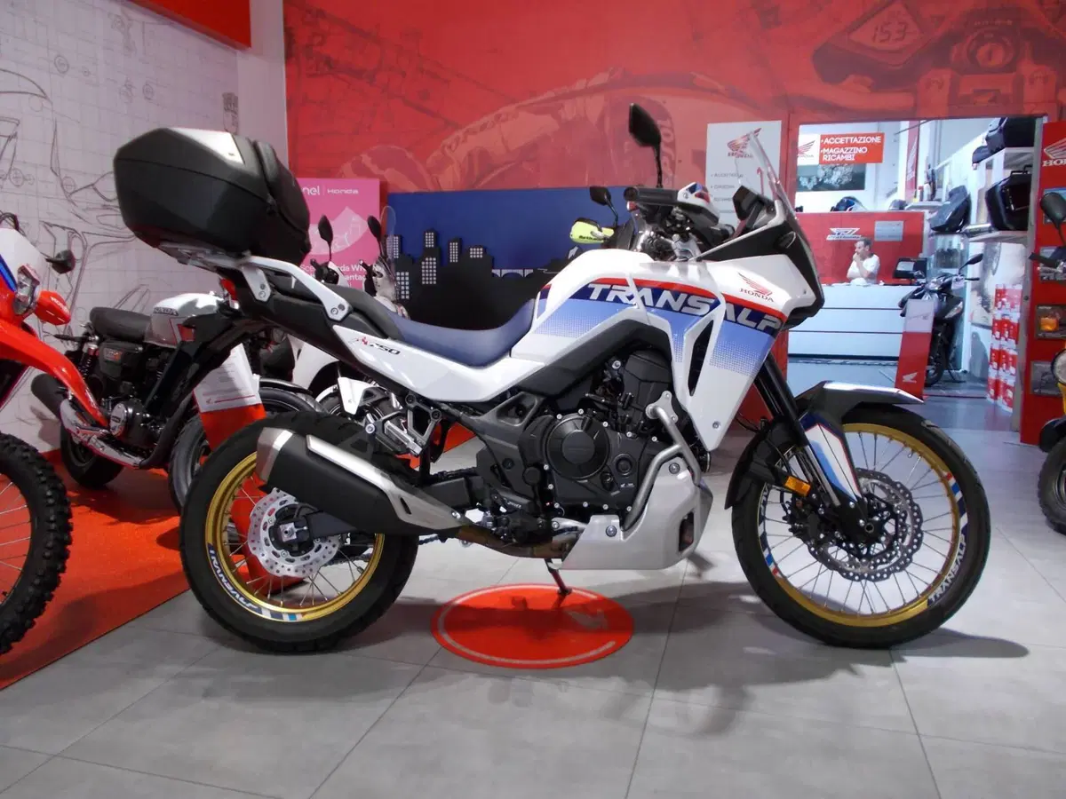 Honda Transalp XL750 (2025) (7)