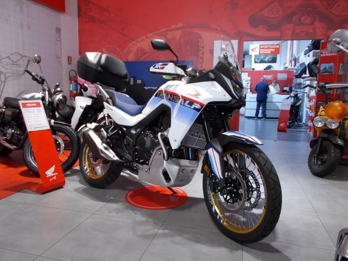 Honda Transalp XL750 (2025) (11)