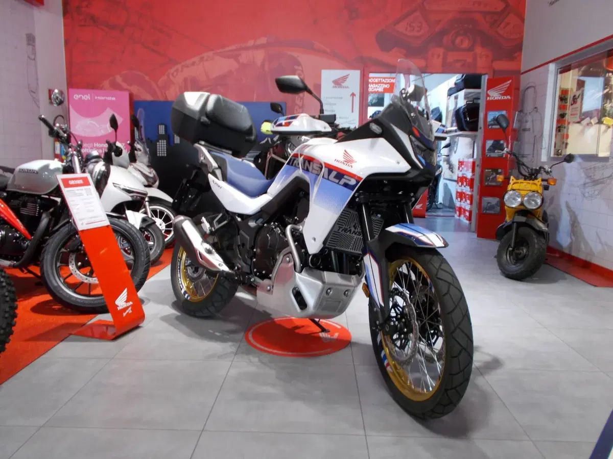 Honda Transalp XL750 (2025) (12)