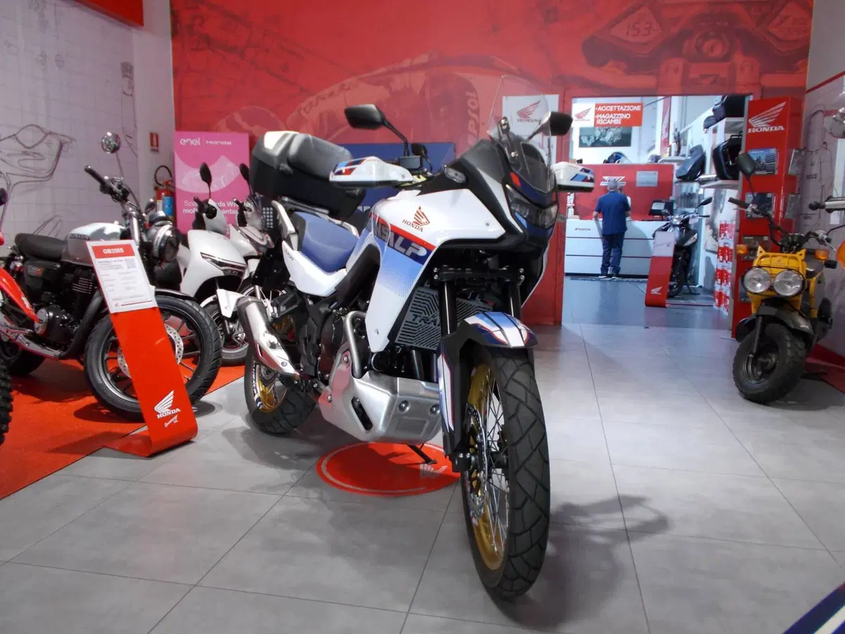 Honda Transalp XL750 (2025) (13)