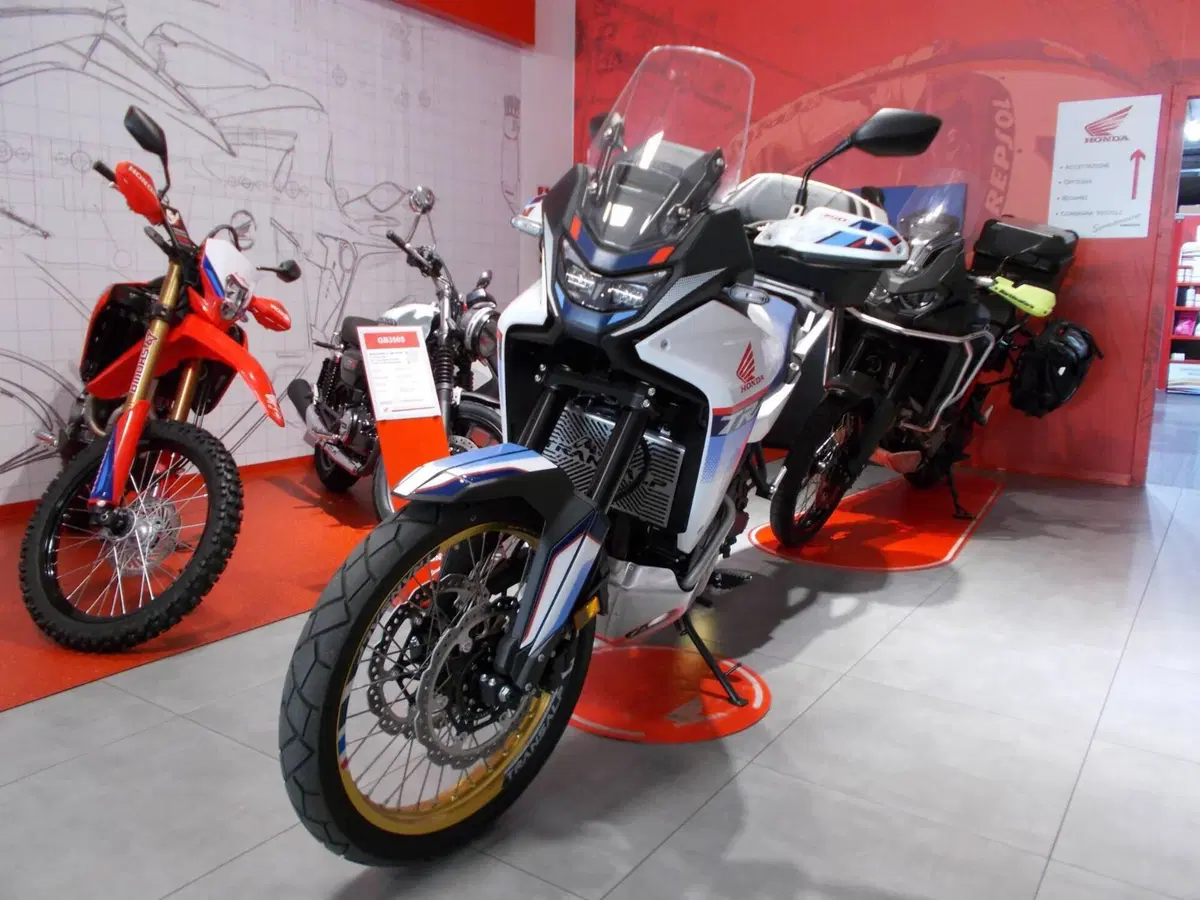 Honda Transalp XL750 (2025) (15)