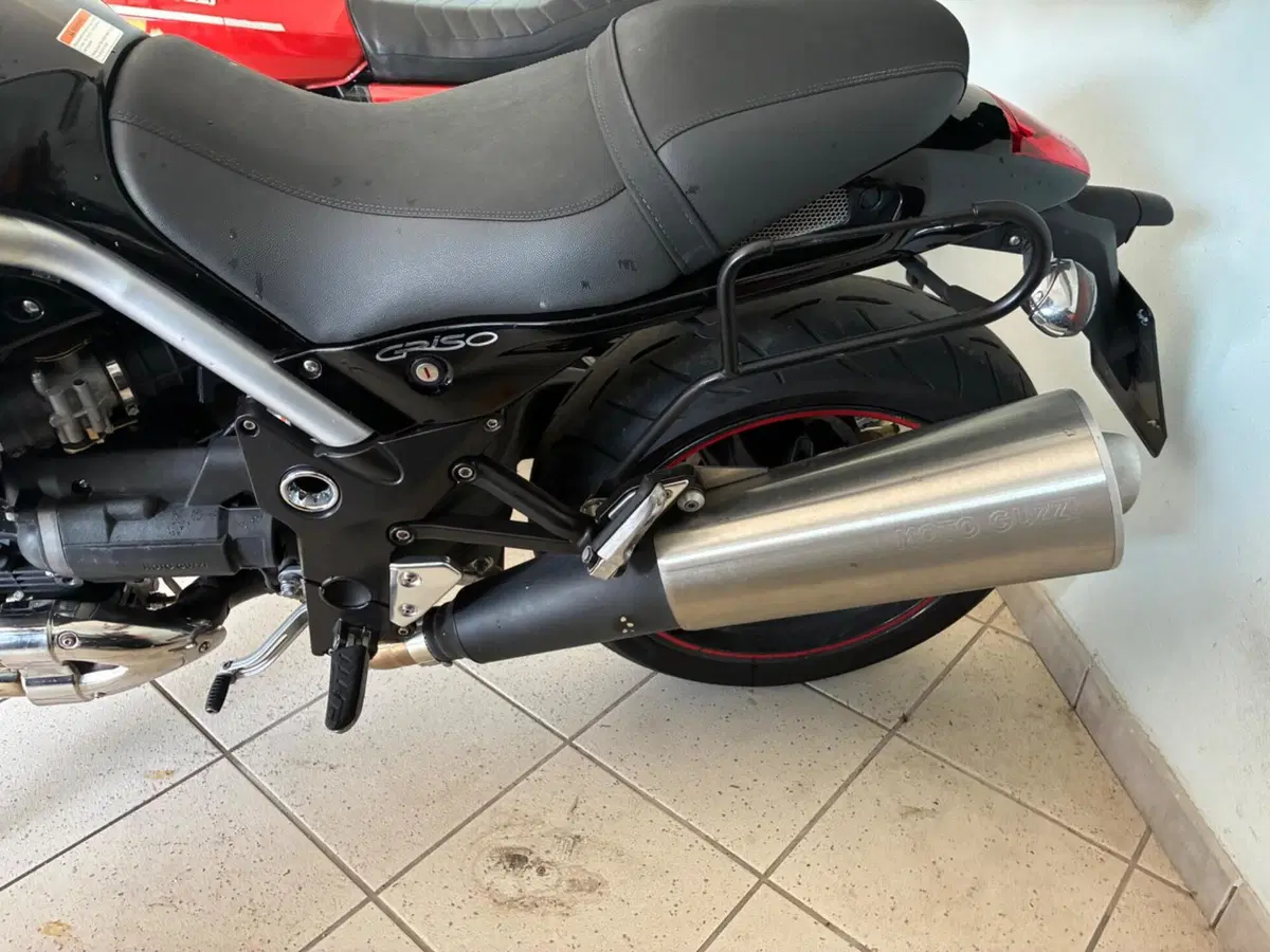 Moto Guzzi Griso 1100 (2005 - 11) (6)