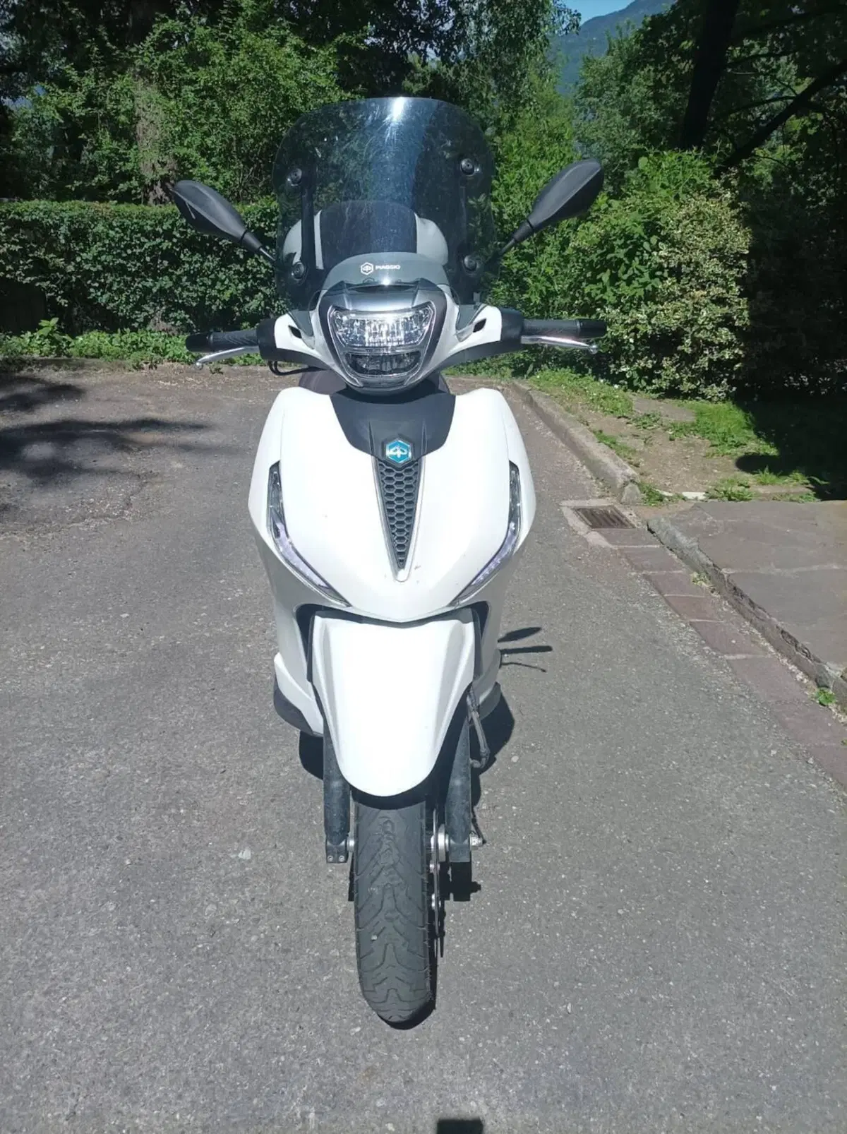 Piaggio Beverly 300 ABS-ASR (2021 - 25) (4)