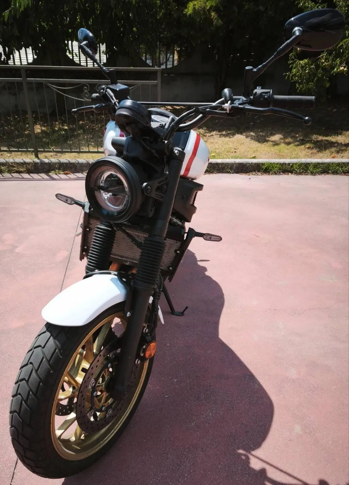 Yamaha XSR 700 XTribute (2022 - 24) (3)