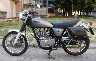 Yamaha SR 400 (2013 - 17) usata