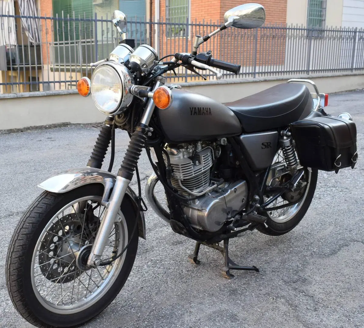 Yamaha SR 400 (2013 - 17) (5)