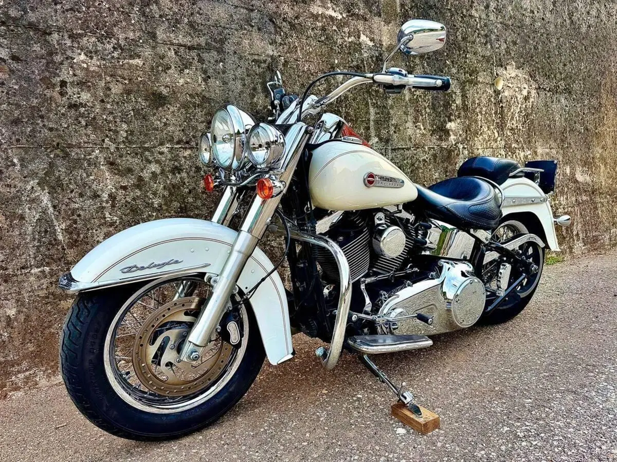 Harley-Davidson 1690 Deluxe ABS (2011 - 16) - FLSTN (4)