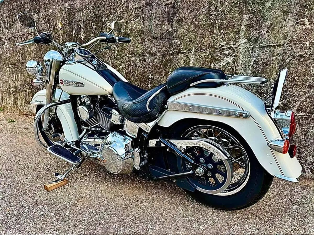 Harley-Davidson 1690 Deluxe ABS (2011 - 16) - FLSTN (6)