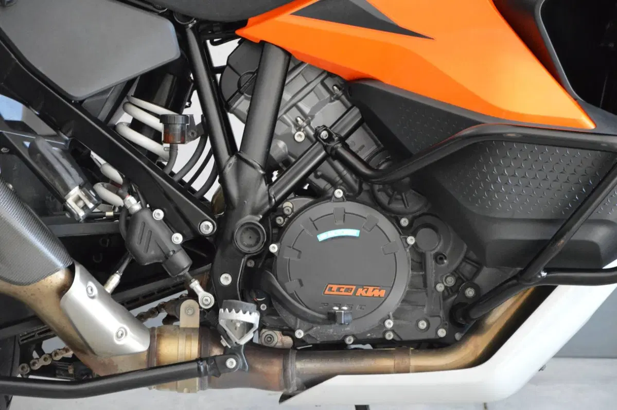 KTM 1290 Super Adventure S (2022 - 25) (16)