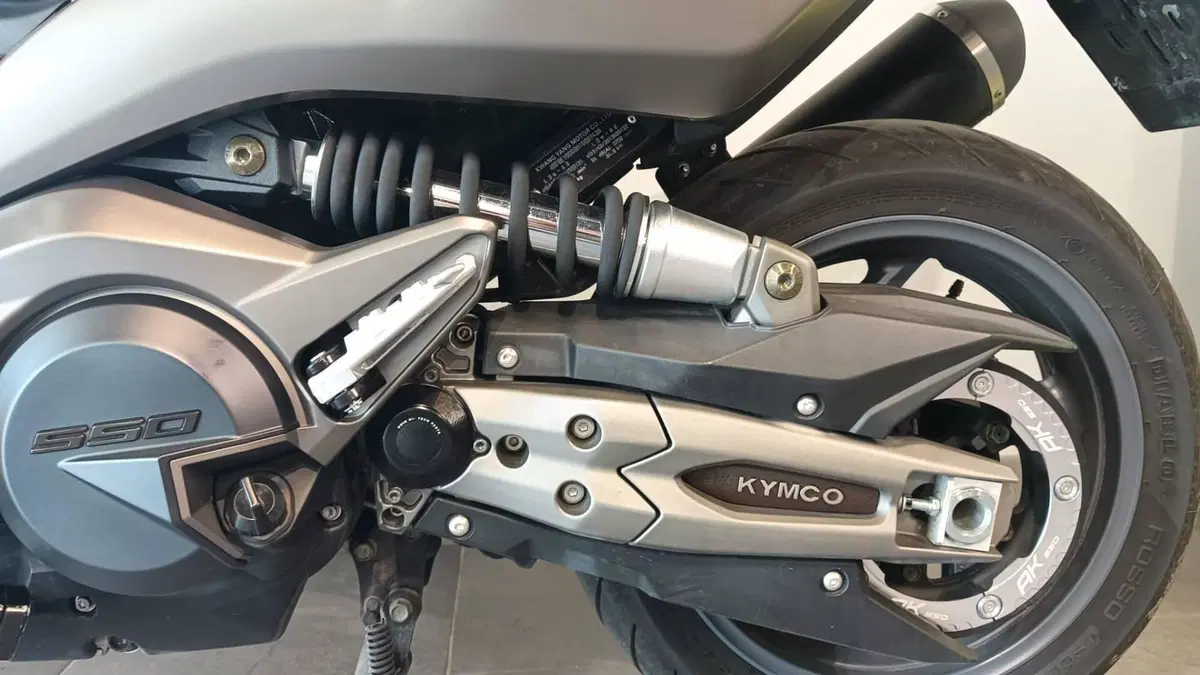 Kymco AK 550 ETS (2021 - 26) (11)
