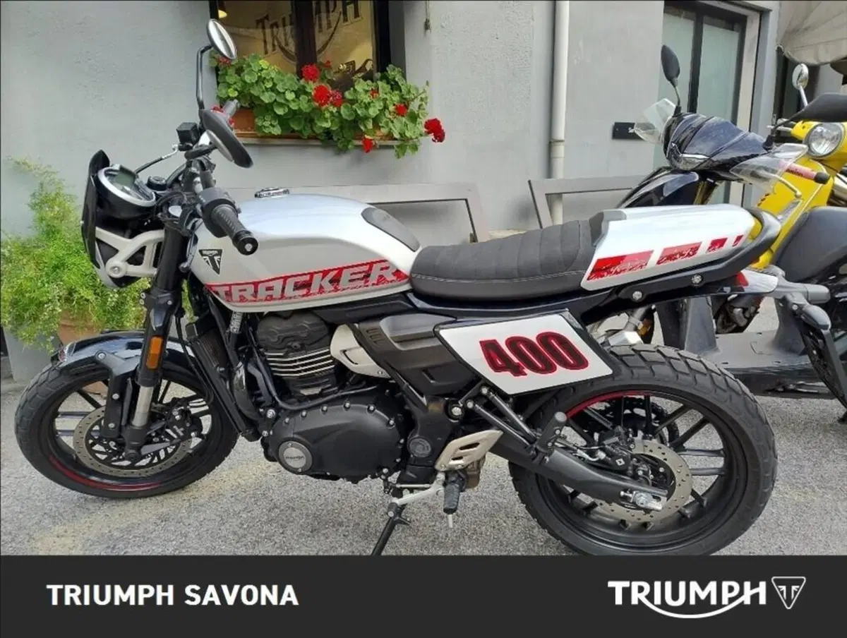 Triumph Tracker 400 (2026) (2)
