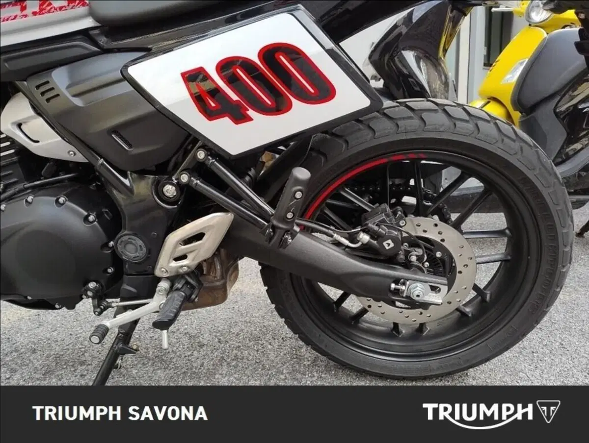Triumph Tracker 400 (2026) (5)