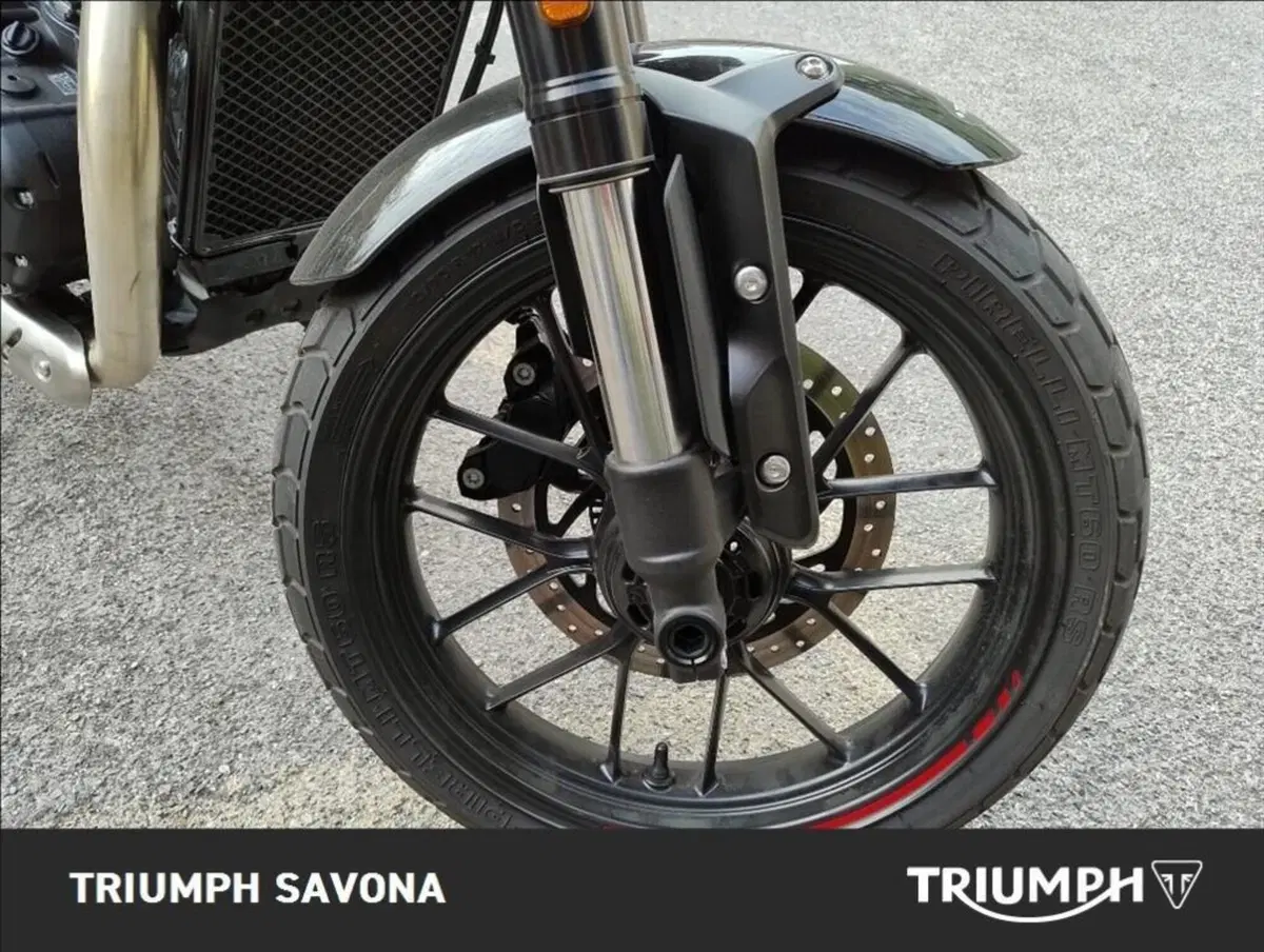 Triumph Tracker 400 (2026) (8)