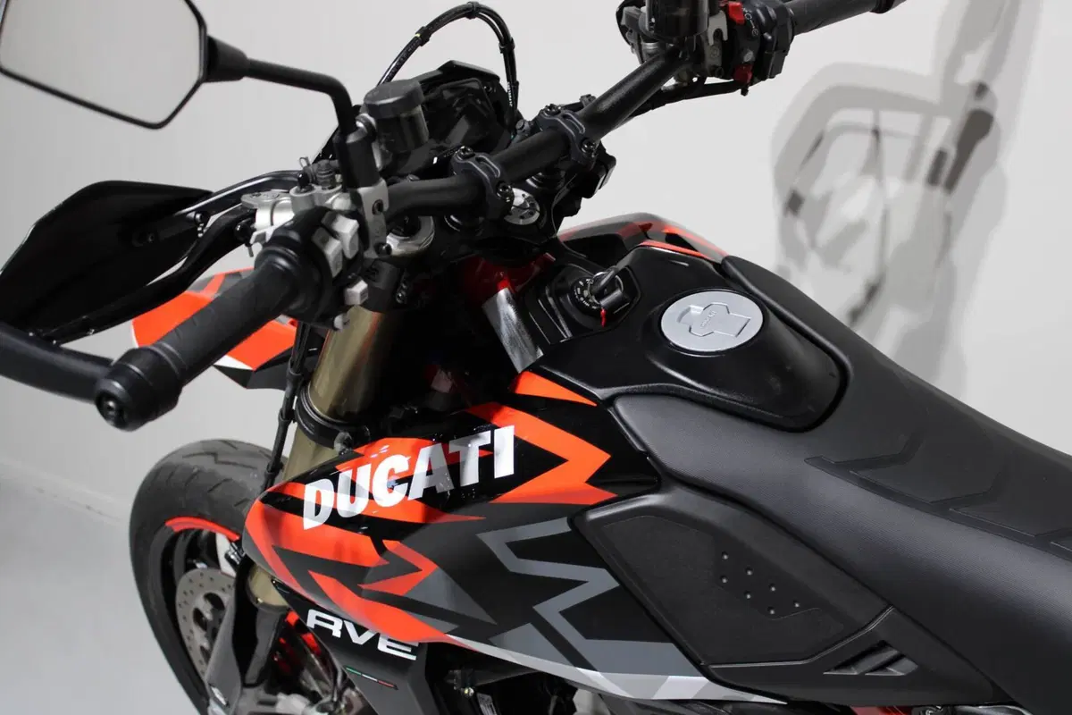 Ducati Hypermotard 698 Mono RVE (2024 - 26) (6)