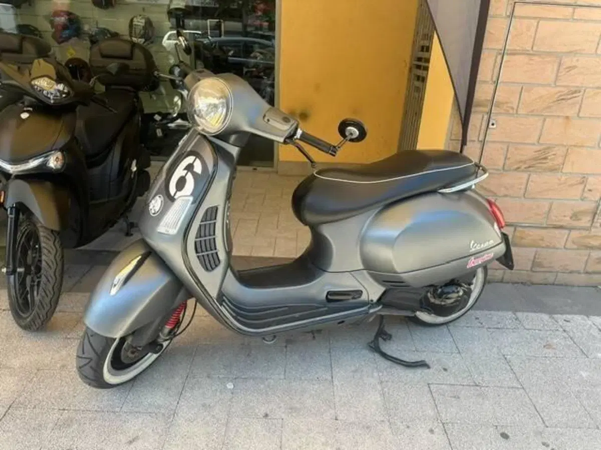 Vespa GTS 125 Super (2008 - 16) (2)