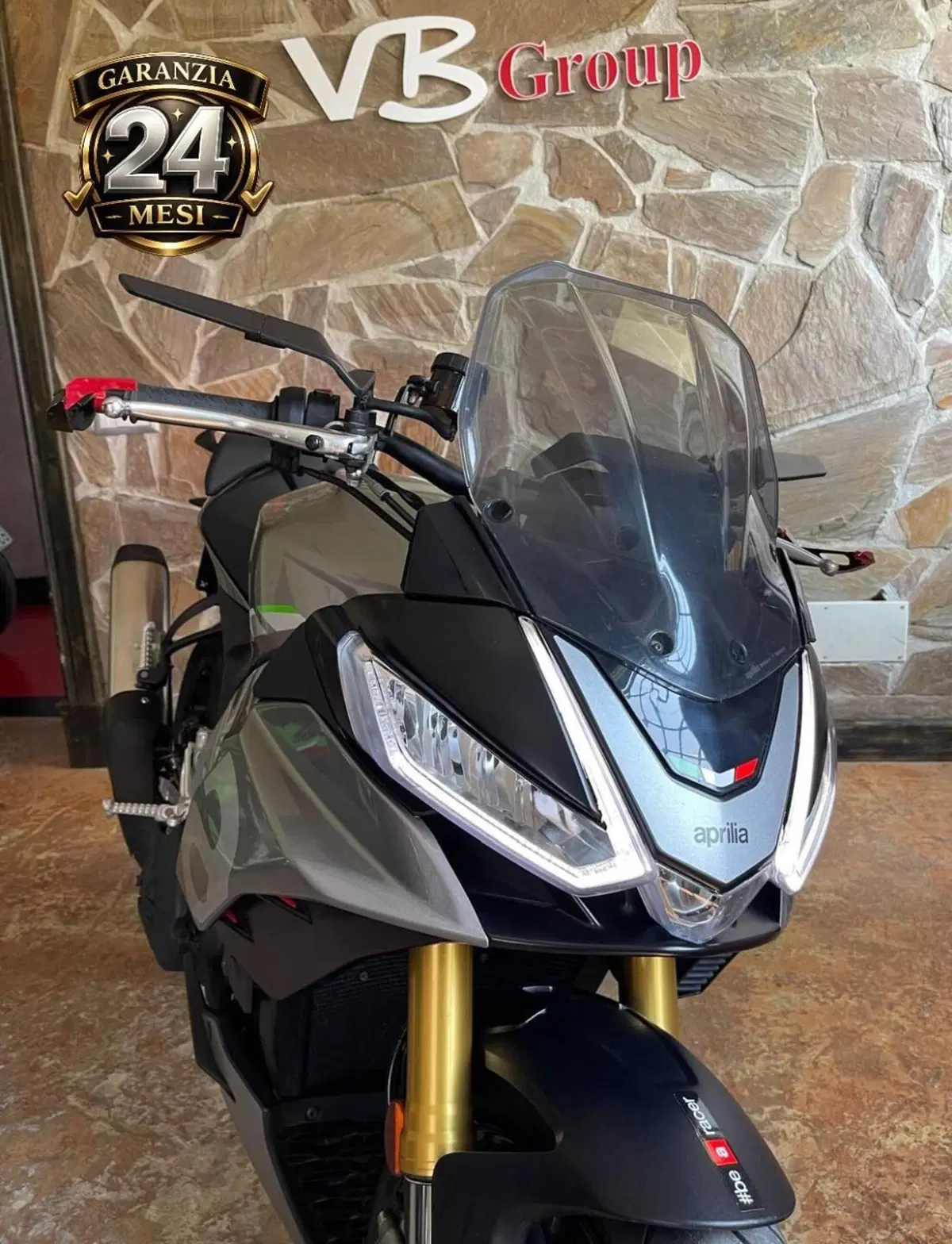Aprilia Tuono V4 (2021 - 24) (9)