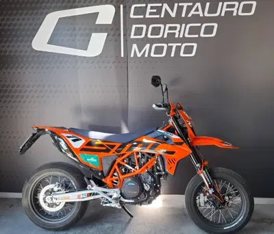 KTM 690 SMC R (2023 - 25) usata