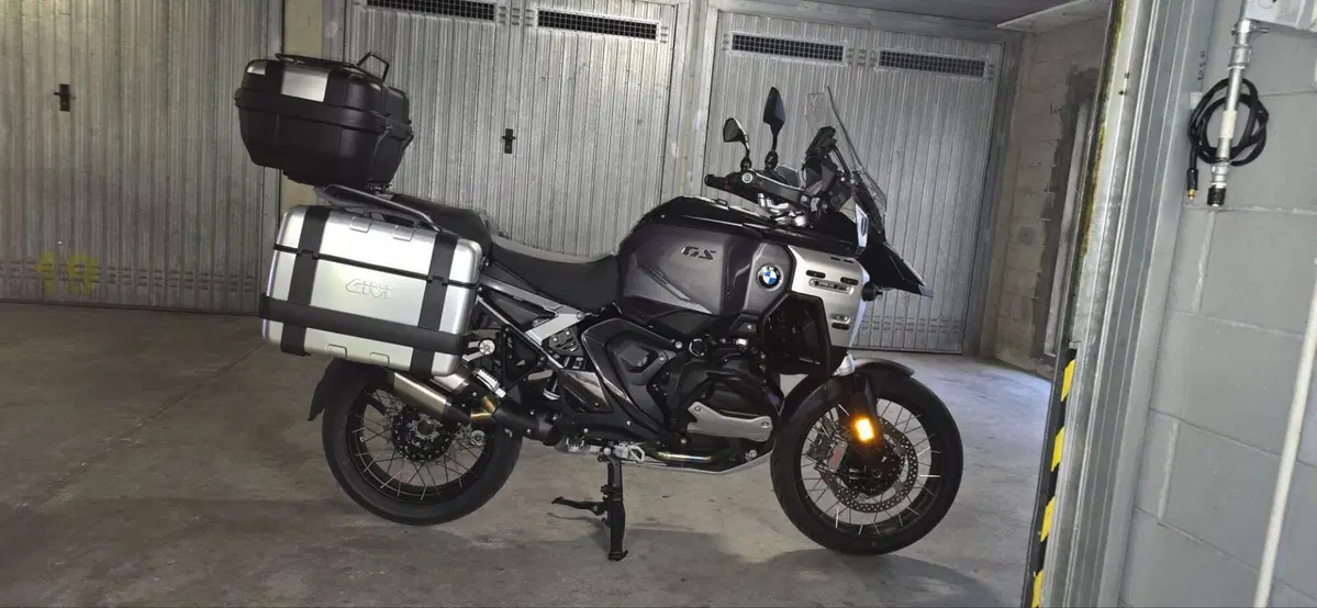 Bmw R 1300 GS Adventure Triple Black (2025 - 26) (10)