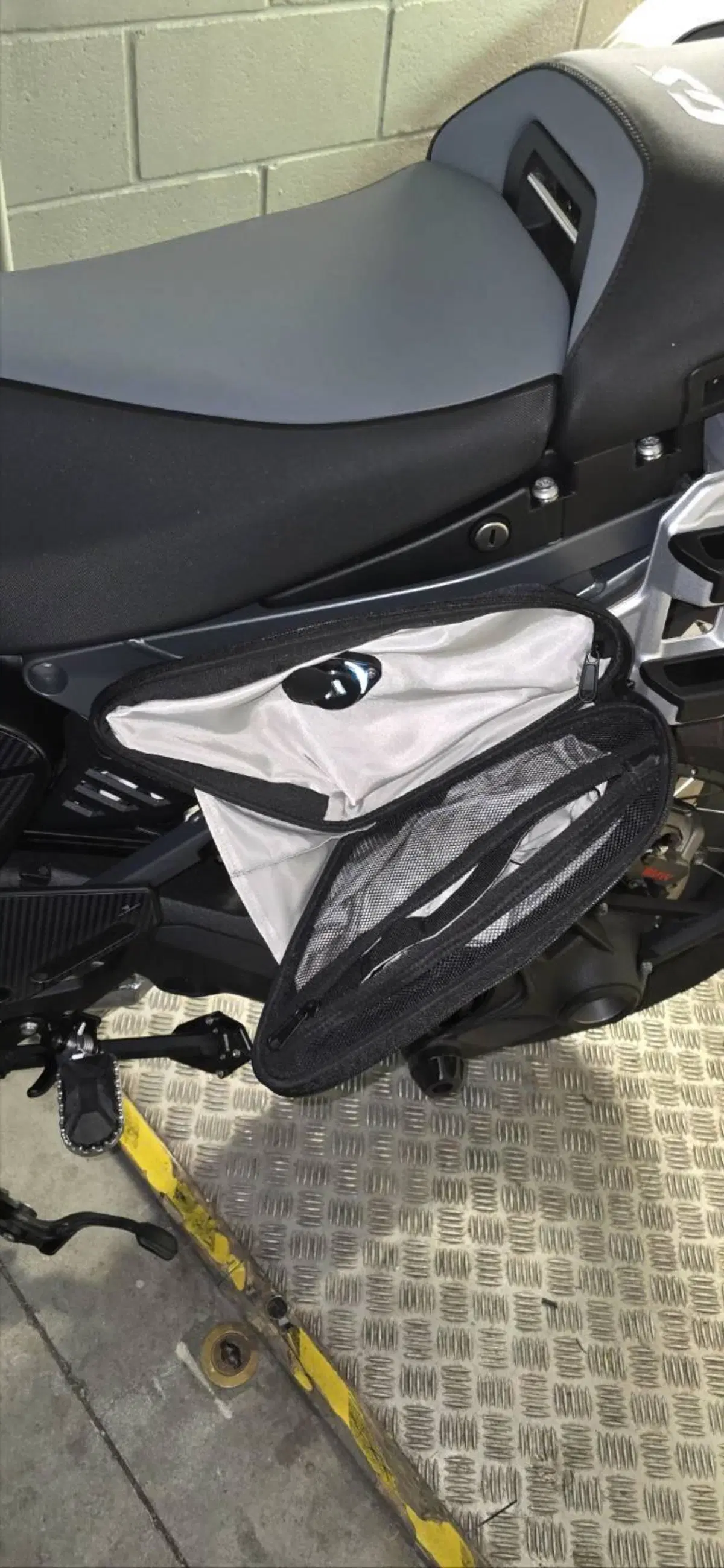 Bmw R 1300 GS Adventure Triple Black (2025 - 26) (15)