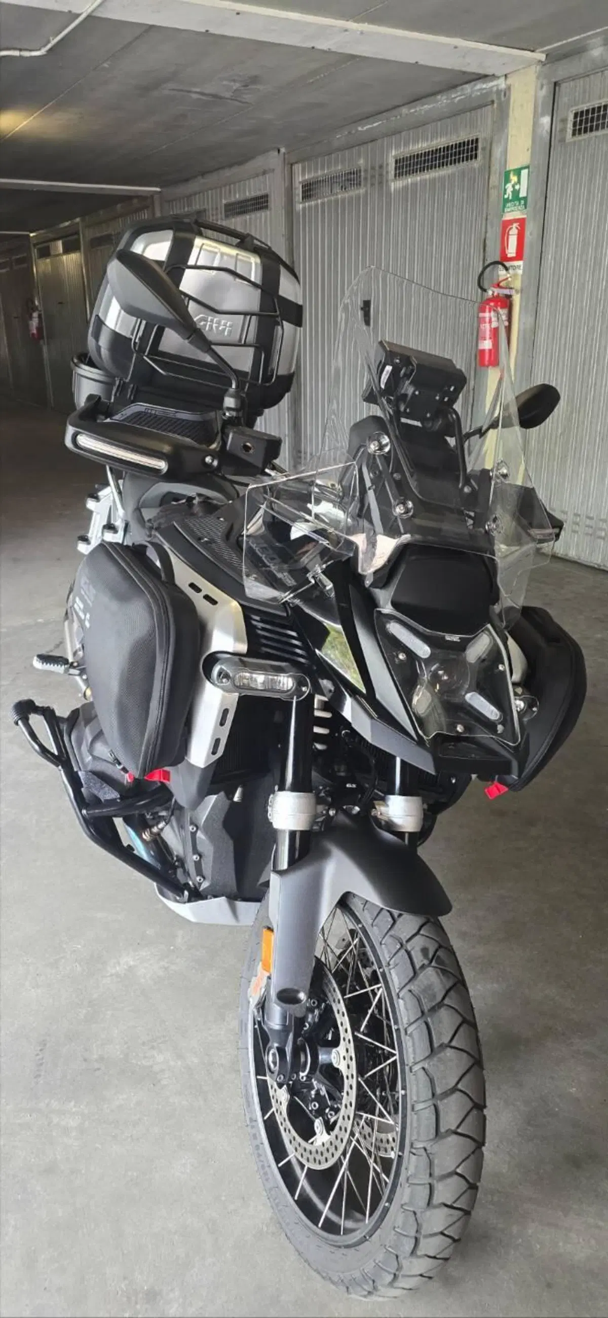 Bmw R 1300 GS Adventure Triple Black (2025 - 26) (16)