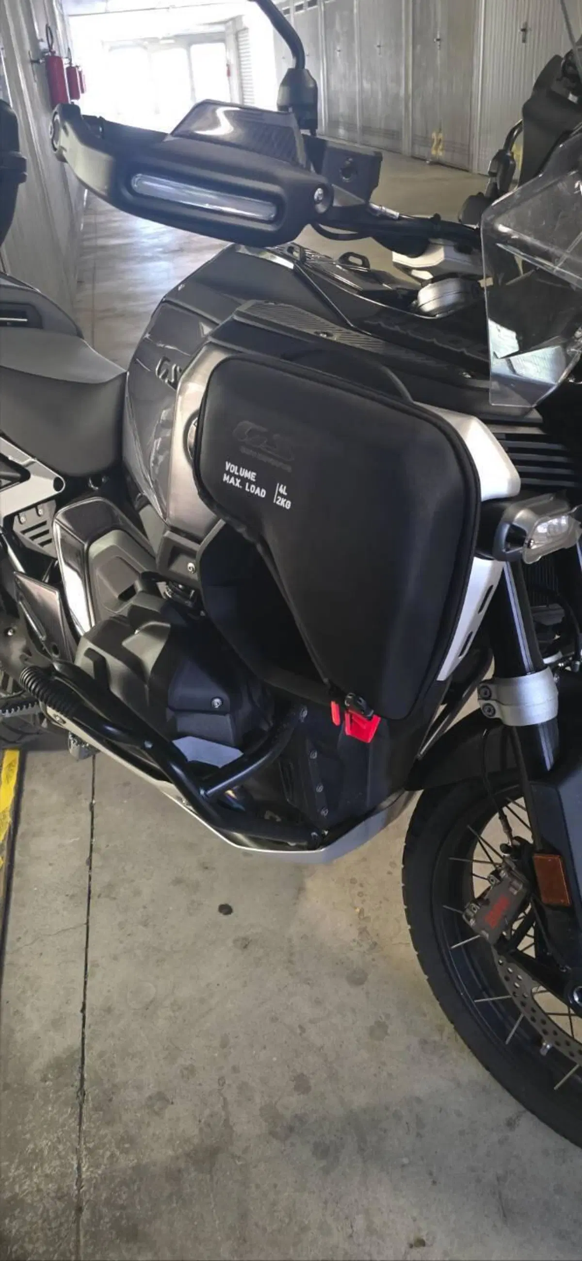 Bmw R 1300 GS Adventure Triple Black (2025 - 26) (18)