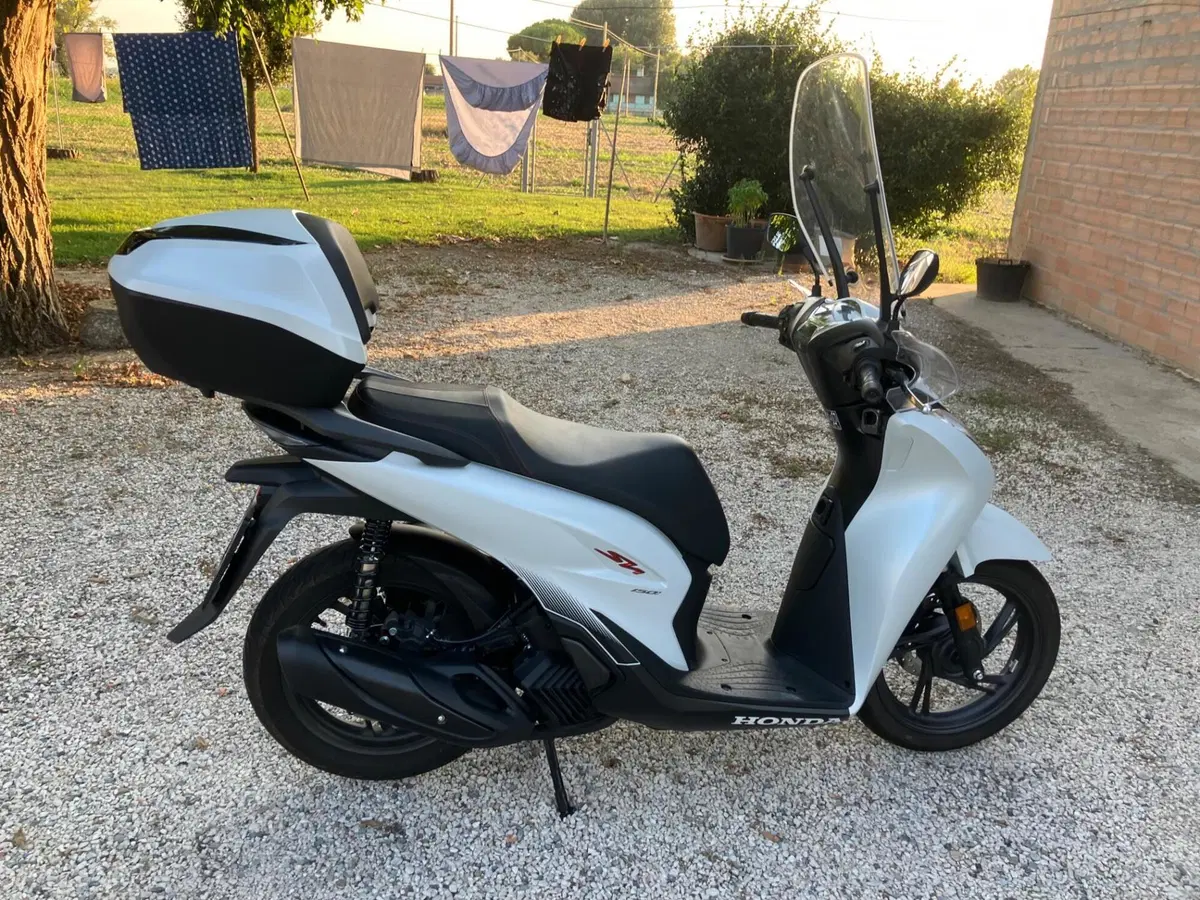 Honda SH 150i Sport (2024 - 25) (3)