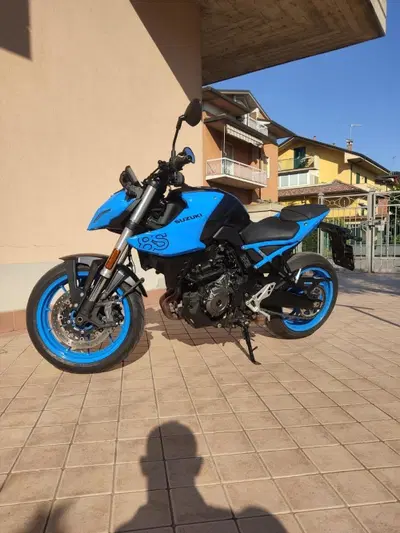 Suzuki GSX-8S (2023 - 24) usata