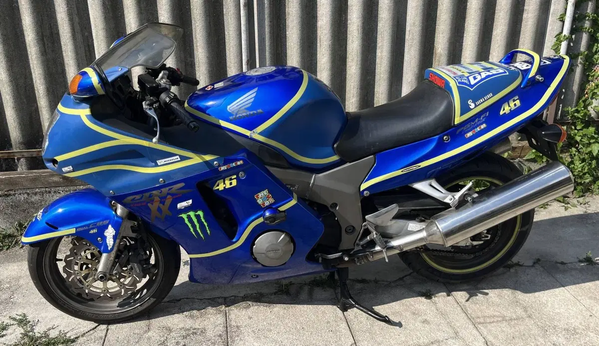 Honda CBR 1100 XX Superblackbird (1999 - 00)