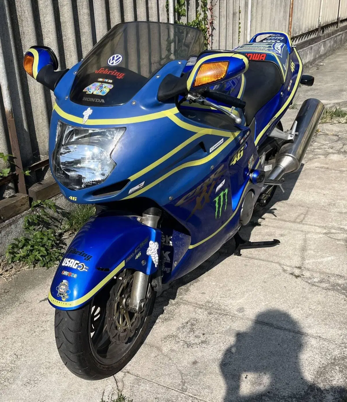 Honda CBR 1100 XX Superblackbird (1999 - 00) (3)