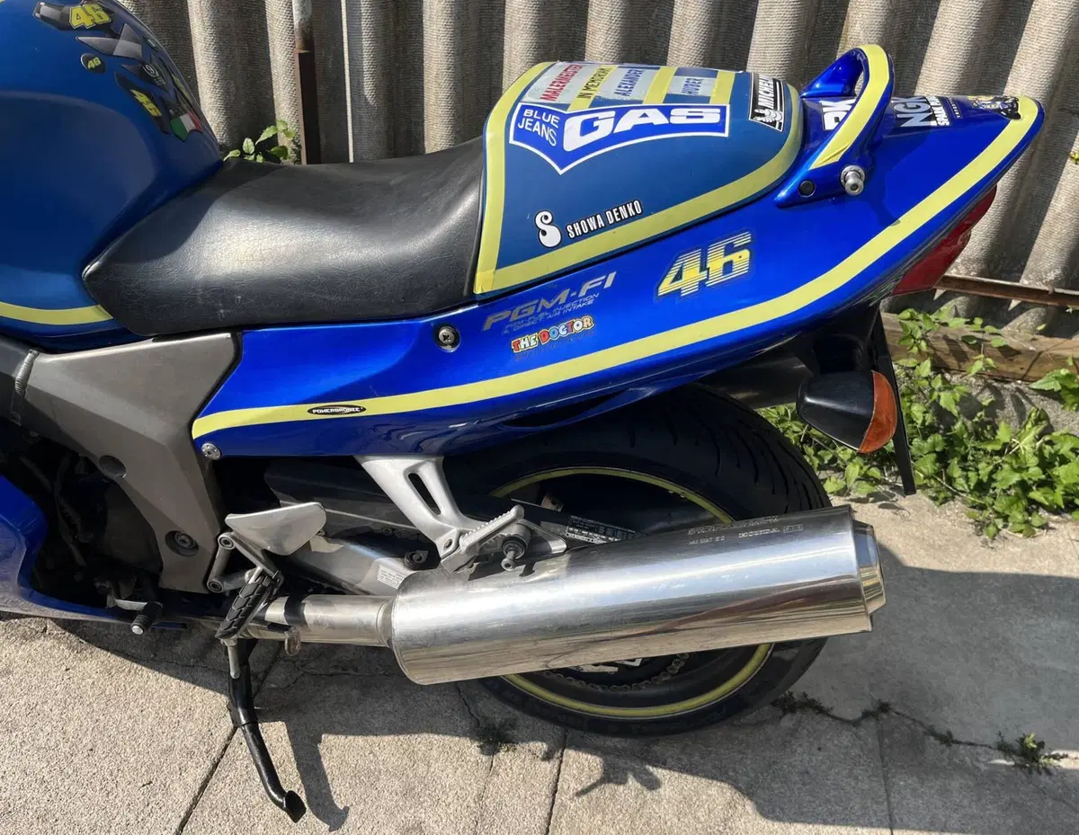 Honda CBR 1100 XX Superblackbird (1999 - 00) (9)