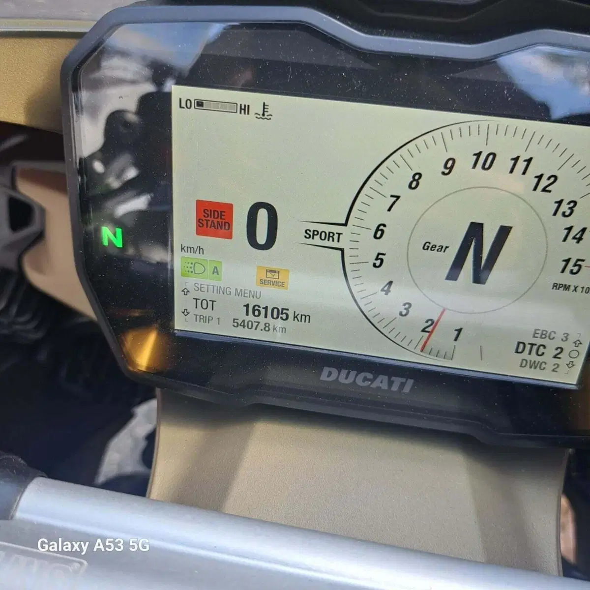 Ducati Panigale V4 S (2022 - 24) (8)