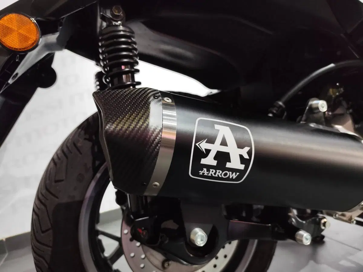 Yamaha X-Max 300 Tech Max (2021 - 24) (4)