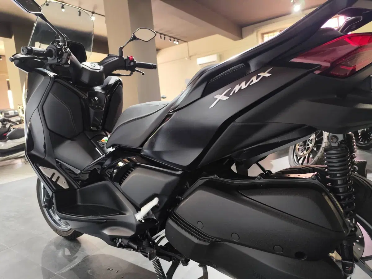 Yamaha X-Max 300 Tech Max (2021 - 24) (7)