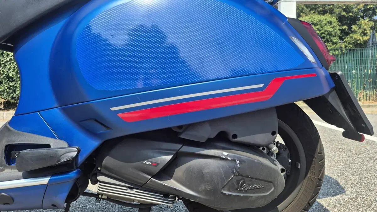 Vespa GTS 300 Hpe (2021 - 22) (5)