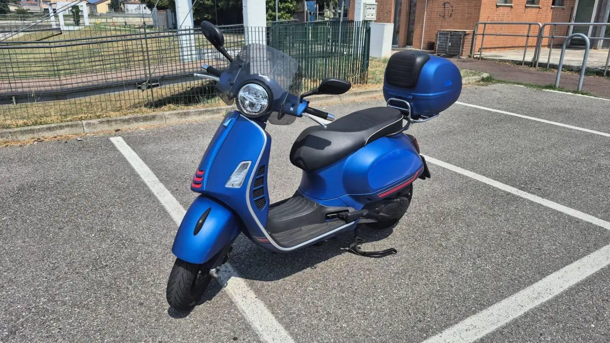 Vespa GTS 300 Hpe (2021 - 22) (3)
