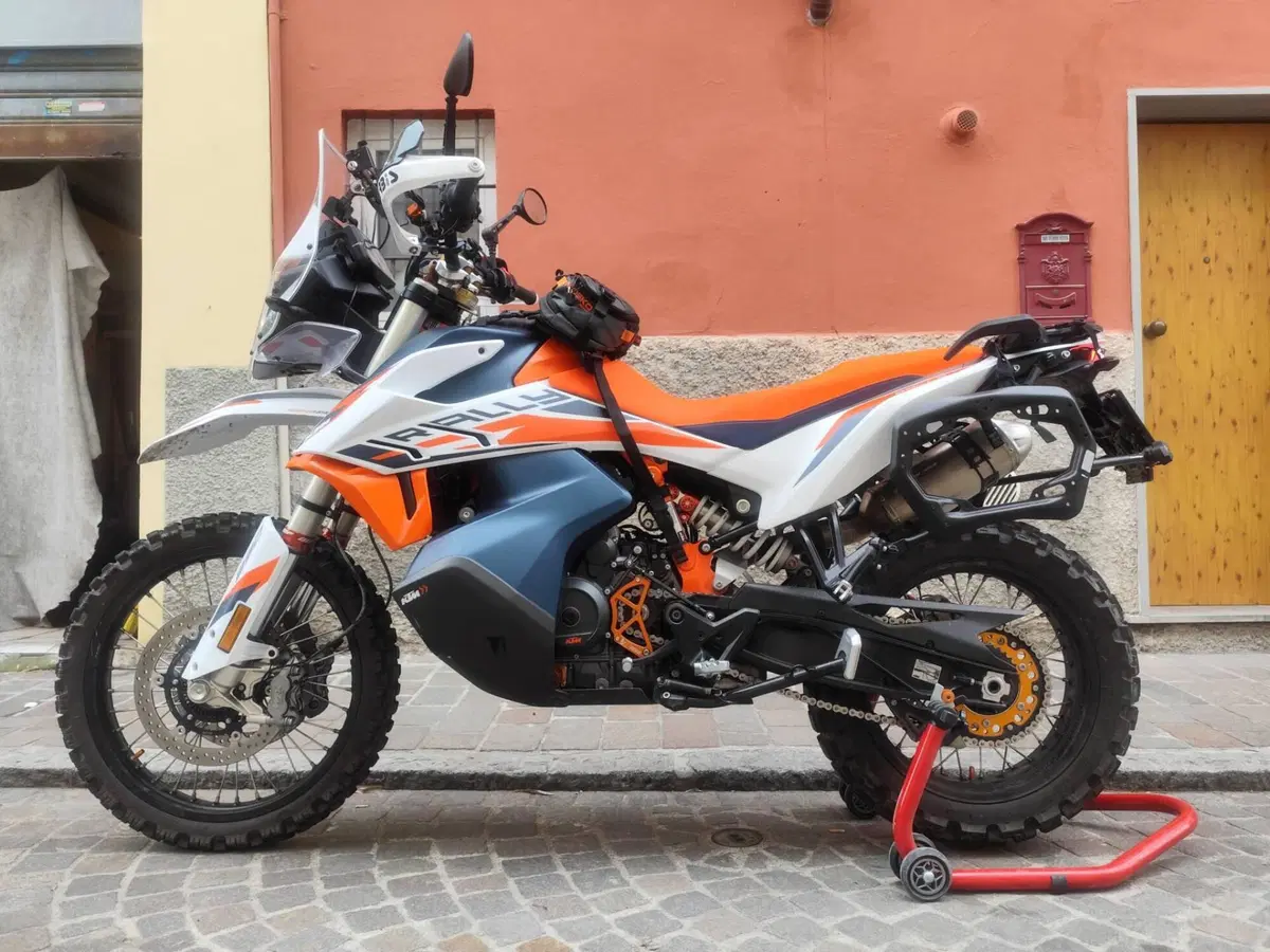 KTM 890 Adventure R Rally (2021)