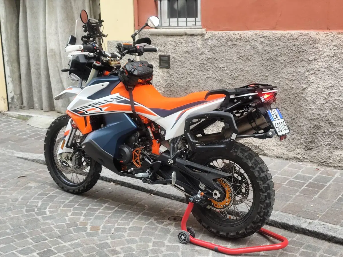 KTM 890 Adventure R Rally (2021) (2)