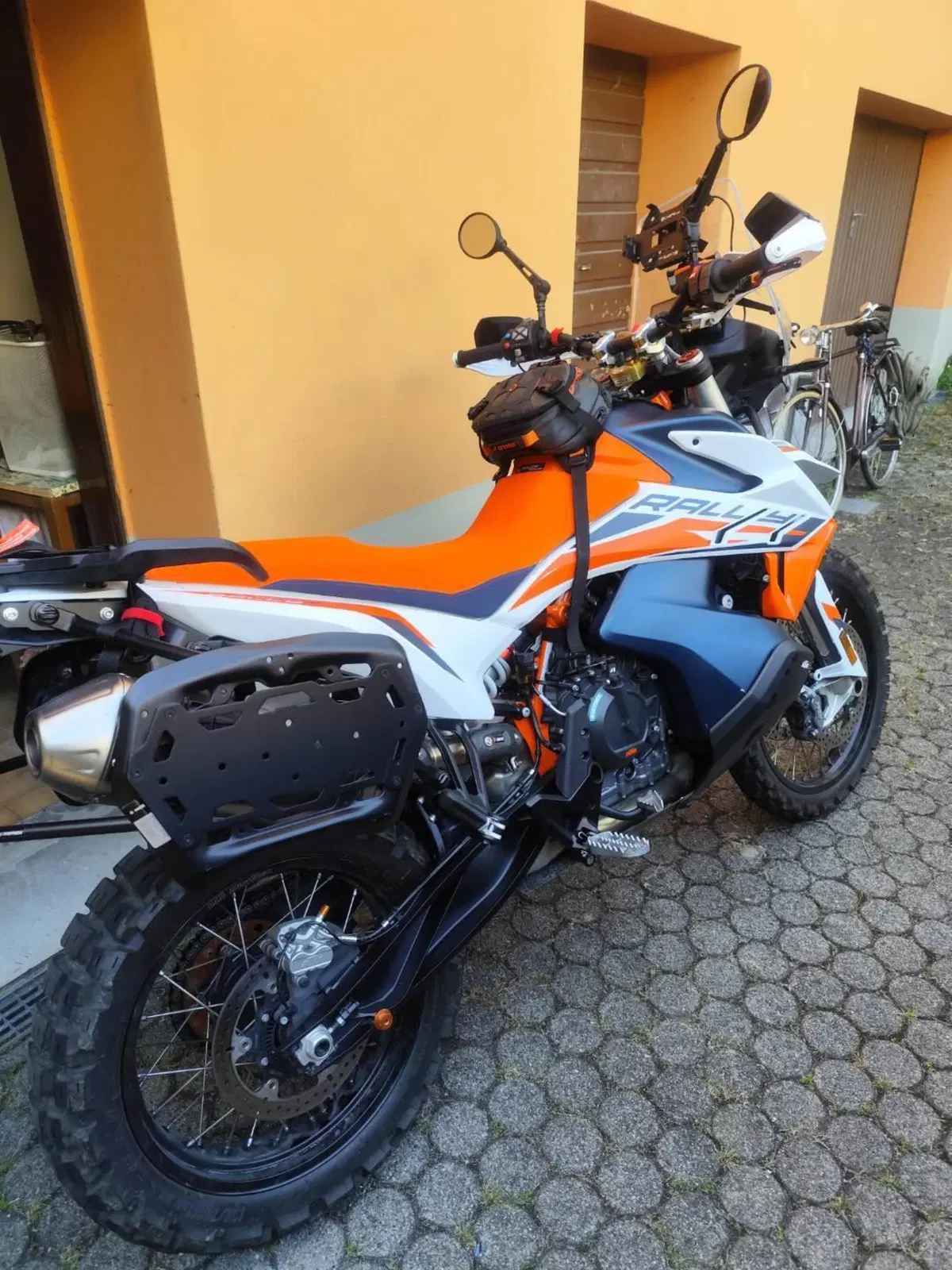 KTM 890 Adventure R Rally (2021) (14)