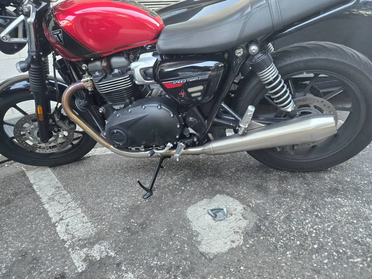 Triumph Speed Twin 900 Stealth Edition (2024) (5)