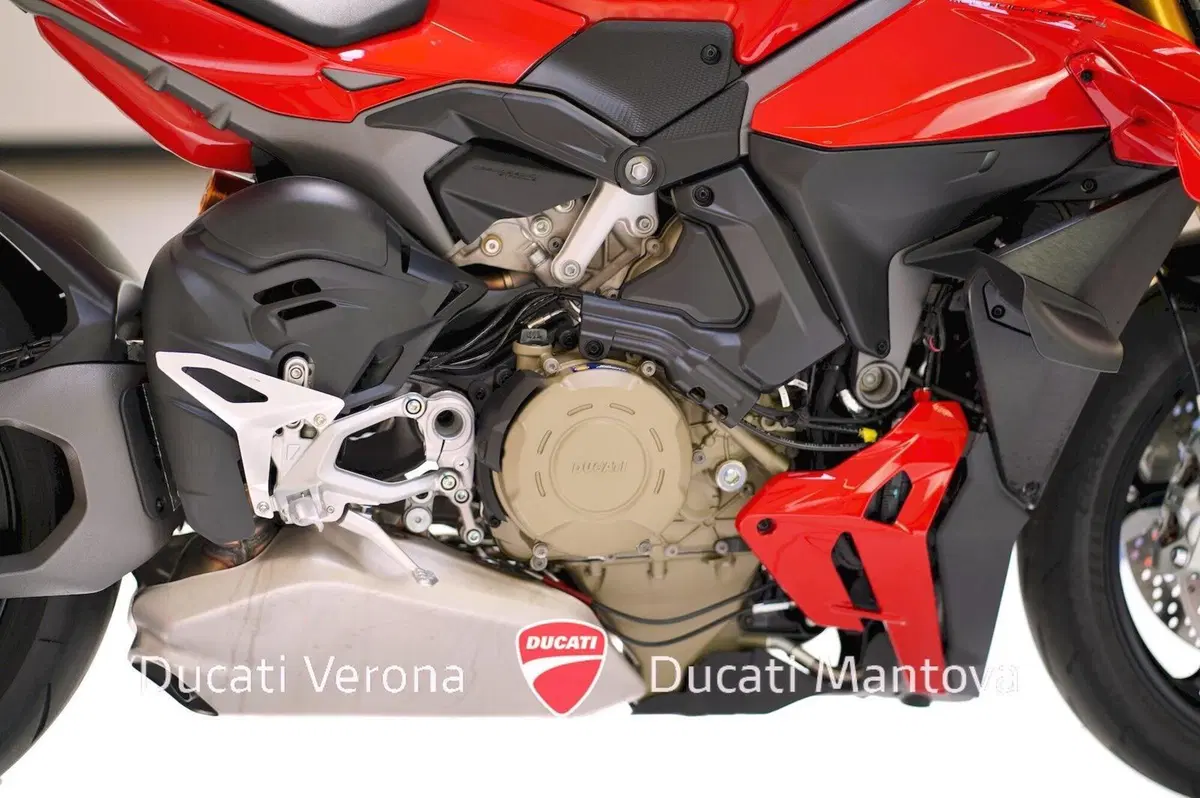 Ducati Streetfighter V4 S (2025 - 26) (11)