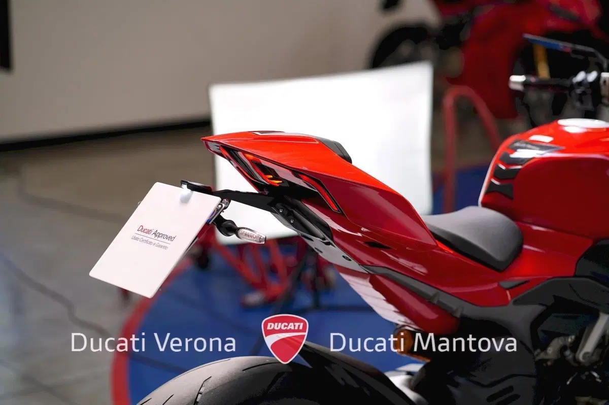 Ducati Streetfighter V4 S (2025 - 26) (12)
