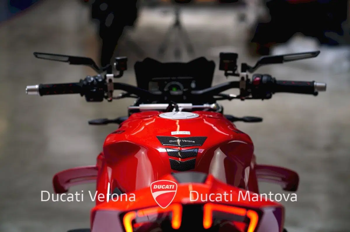 Ducati Streetfighter V4 S (2025 - 26) (18)