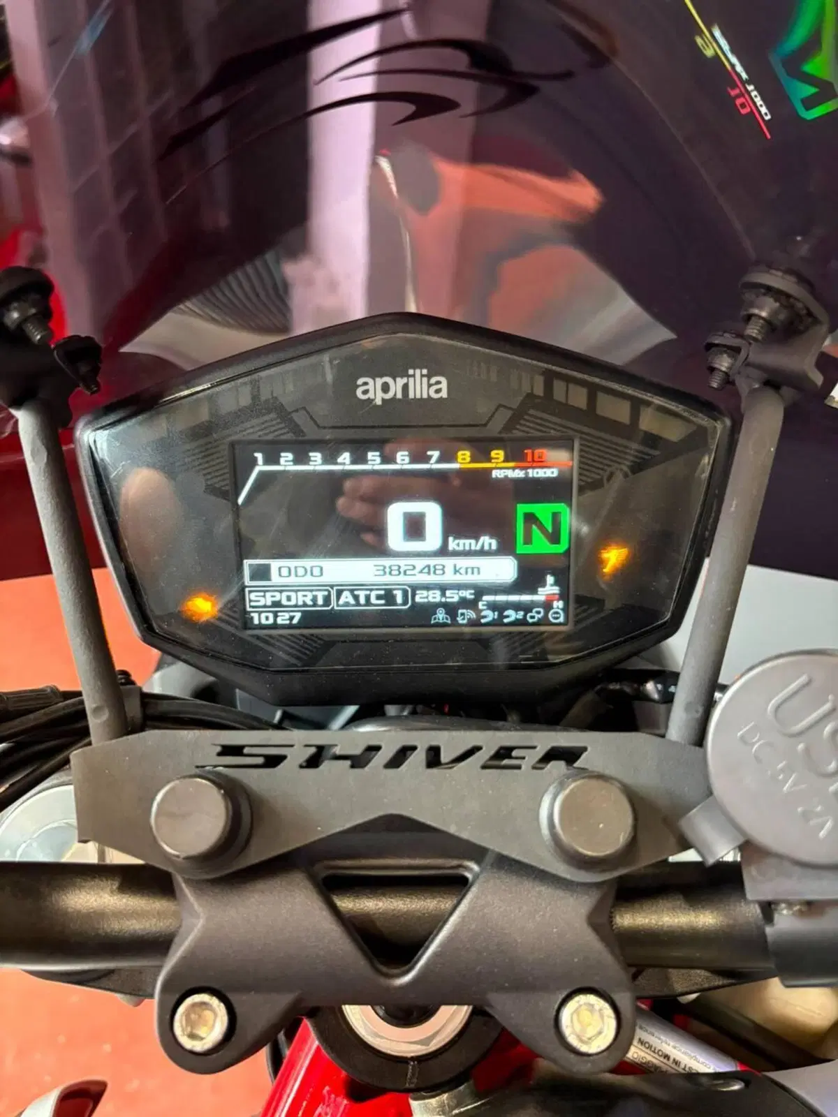 Aprilia Shiver 900 ABS (2017 - 18) (2)