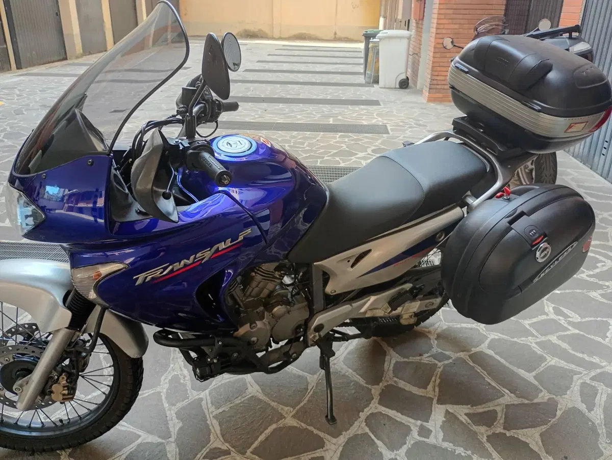Honda Transalp XL 650V (2005 - 06) (2)