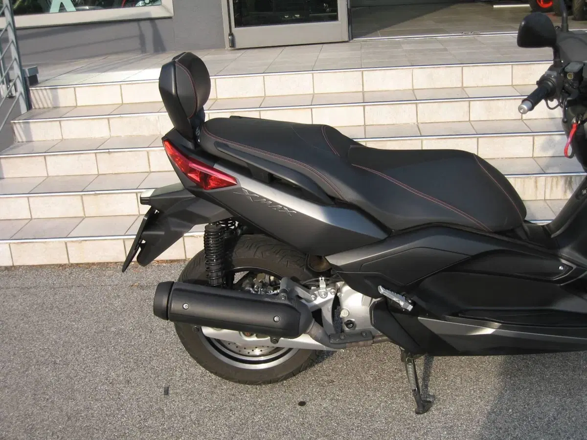 Yamaha X-Max 125 ABS (2017) (3)