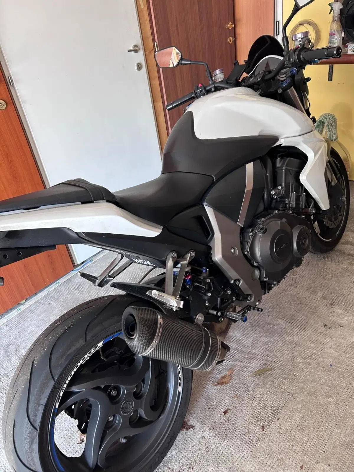 Honda CB 1000 R (2008 - 10) (3)