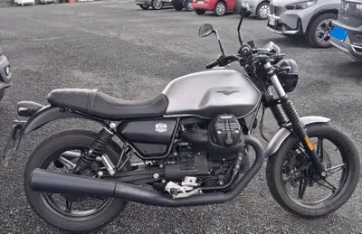 Moto Guzzi V7 Stone (2021 - 24) usata