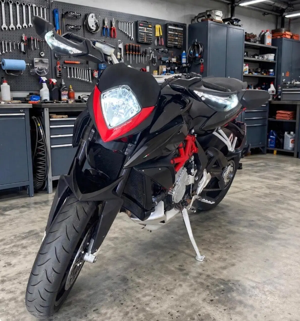 MV Agusta Rivale 800 EAS (2013 -15) (2)